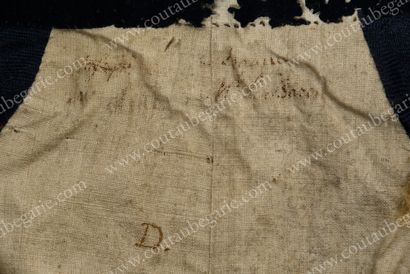 null * Suit of delivery in woolen cloth.
End of the 18th century.
In evening velvet...