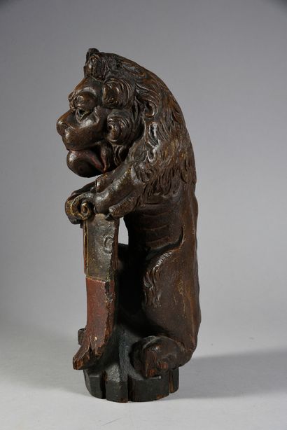 Hollande, XVIIe siècle 
Lion de rampe d'escalier
En chêne sculpté en ronde-bosse...