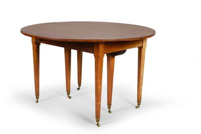 Mahogany and mahogany veneer dining table...
