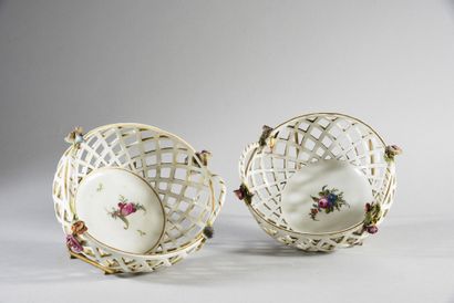 A pair of 18th-century Loosdrecht porcelain baskets Marks in blue and intaglio MOL...