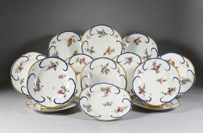  Thirteen porcelain plates of Vincennes-Sèvres of the XVIIIth century Marks in blue...