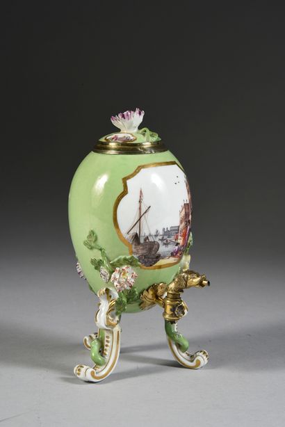  Meissen porcelain perfume fountain and cover with gilt bronze mount from the 18th...