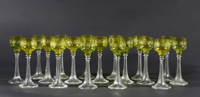 null Suite of 18 Roêmer Rhine wine glasses in green and white crystal, the foot blown...