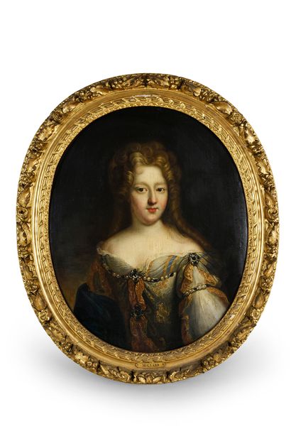 Suiveur de Pierre MIGNARD (1612 - 1695) 
Portrait de femme de qualité.
Toile ovale
74...