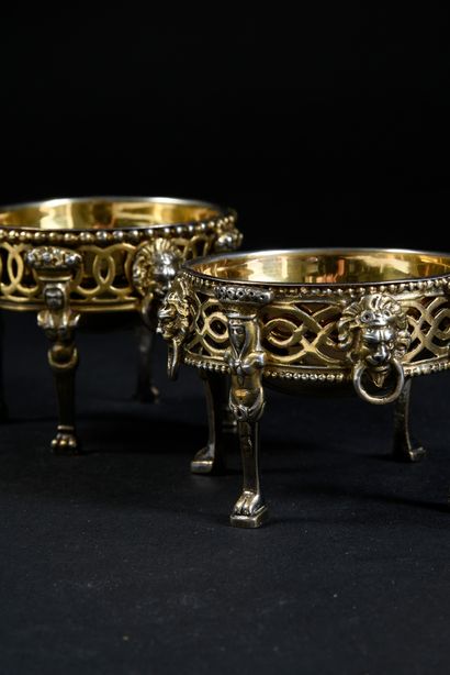 null Two saltcellars forming a pendant, one in 800 silver vermeil and the cup in...