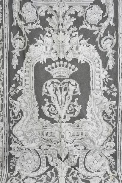 null Large lace blind, Counts of Ventimiglia, 2nd half of the 19th century.
Sumptuous...