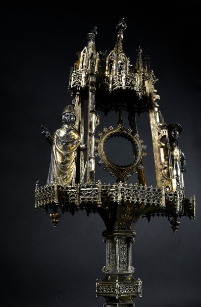 Espagne, Barcelone, XVIe siècle 
Reliquaire monstrance
En argent fondu, repoussé,...