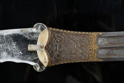 null Indian dagger crystal pommel 19th
Jambiya handle carved in rock crystal, curved...