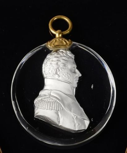 null Charles-Ferdinand, duc de Berry (1778-1820). Médaillon à suspendre en verre...