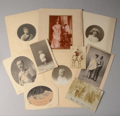 null Famille Bourbon-Orléans. Important ensemble de dix photographies anciennes datant...