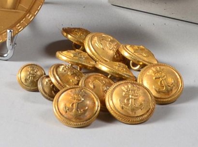 null Axel, prince de Danemark (1888-1964). Lot de douze boutons en métal doré de...