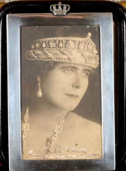 null Marie, reine de Roumanie (1875-1938). Portrait photographique argentique, avec...