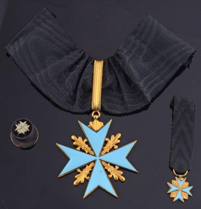 null Ordre de Malte - Ensemble comprenant l'insigne en vermeil, émail, avec ruban...