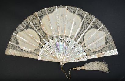 null Bridal preparations, ca. 1880-1890
Folded fan, the sheet in fine white lace,...