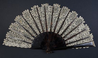 null Russian lace ?, circa 1880-1890
Original folded fan, the leaf in bobbin lace...
