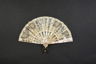 null Small glitter, circa 1900
Folded fan, of doll or girl, the leaf in beige gauze...