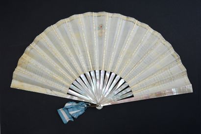 null The Independence of Argentina, 1916
Folded fan, the paper sheet, mounted in...