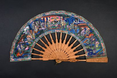 null Sandalwood carved telescopic fan, China, circa 1850
Folded fan, with a system...