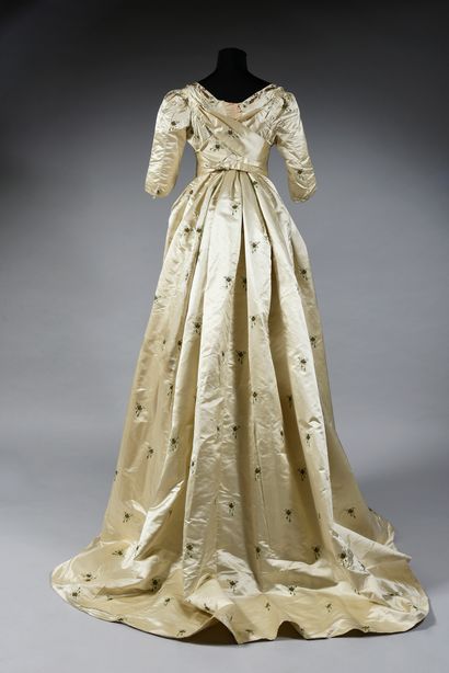 null Robe de style fin du XVIIIe pour un bal travesti, fin du XIXe siècle, manteau...