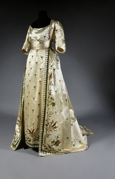 null Robe de style fin du XVIIIe pour un bal travesti, fin du XIXe siècle, manteau...