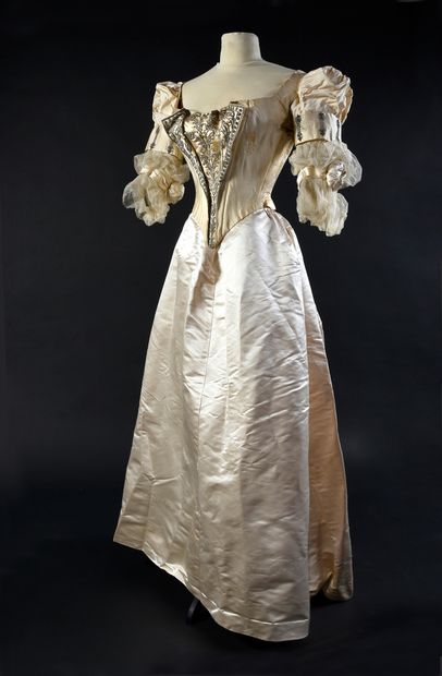  Corsage d'une robe du soir, griffé Worth, fin du XIXe siècle, corsage baleiné en...