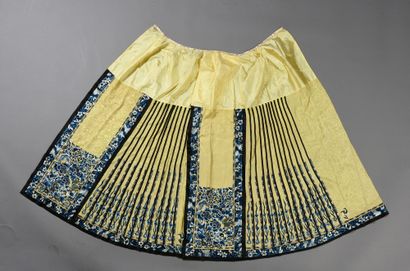 Han woman's skirt apron and trousers, China,...