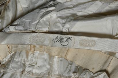  Robe de mariée griffée Worth, vers 1920-1925, robe en crêpe de Chine crème, corsage...