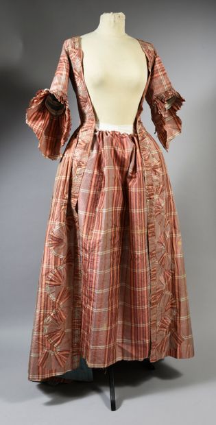 null French dress coat, Louis XVI period, coat with Watteau pleats in the back in...