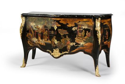 null Coromandel lacquer veneer chest of drawers with black lacquer and palace scene...