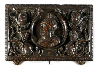 null Cassone in varnished walnut, very richly carved with neo-renaissance motifs...