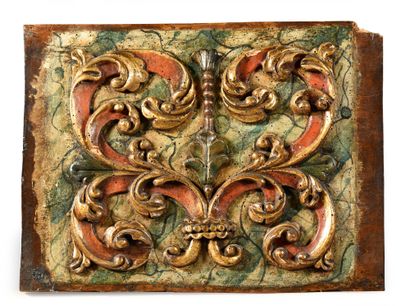 ESPAGNE, XVIIe siècle 
Paire de panneaux en noyer sculpté en fort relief et polychromé...