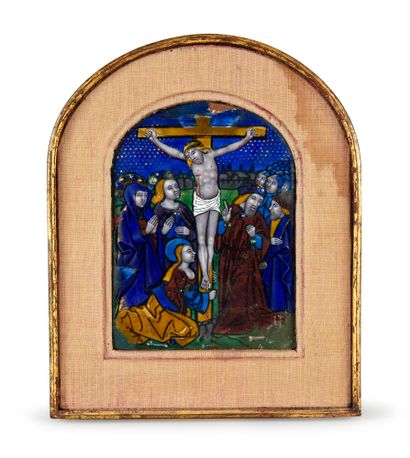 Limoges, début du XVIe siècle 
Peaceful kiss in painted polychrome enamel with Crucifixion...