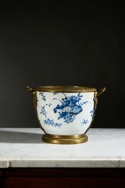 A Kangxi (1662-1722) period Chinese porcelain...
