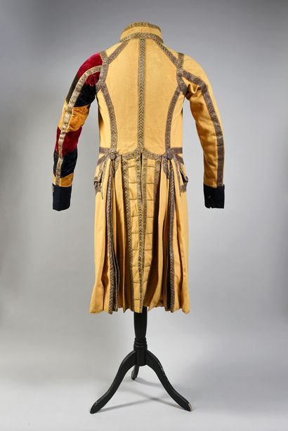 null Suit of livery in woolen cloth, silk velvet and silver braid, with narrow basque,...