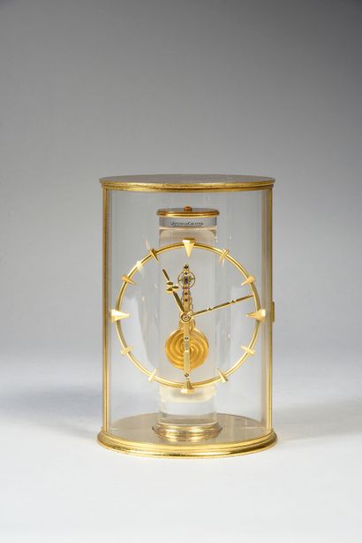 JAEGER LECOULTRE N°15150 Pendulette en métal doré en forme de lanterne, mouvement...