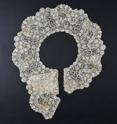 null Large Berthe collars, Point de Gaze and Duchesse, Belgium, 2nd half of the 19th...