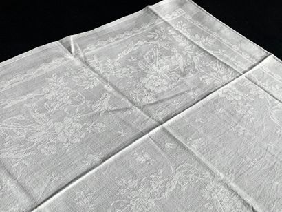 null Suites of damask napkins, 2nd half of the XIXth and beginning of the XXth century.
Damask...