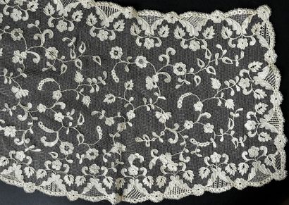 null Large collars in Brussels lace, 2nd half of the 19th century. 
 A large double...