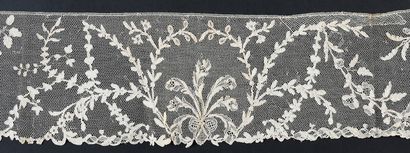 null Large Argentan lace border, needlepoint, 2nd half of the 18th century.
Decorated...