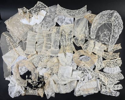 null Important meeting of accessories of the feminine costume in lace, 2nd half of...