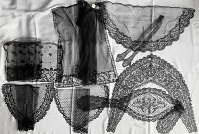 Accessoires du costume féminin, Chantilly,...