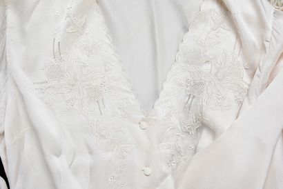 null Silk and lace lingerie, circa 1930-40. 
 Five pieces of silk and lace lingerie...