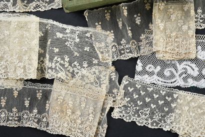  Lace borders, bobbins and needle, eighteenth and nineteenth century. Meeting of...