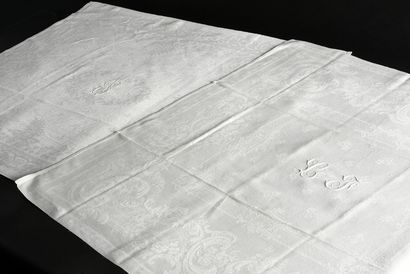 null Deux suites de douze serviettes de table damassées, 2nde moitié du XIXe siècle.
En...