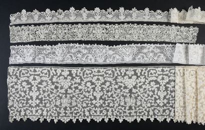 null Lace borders, Flanders and Milan, spindles, XVIIIth century.
A large border...