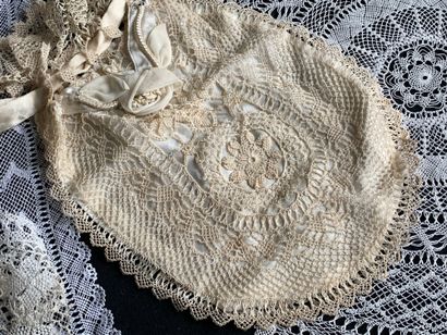 null Bebilla lace, late nineteenth and first half of the twentieth century.
A communion...