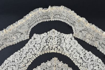 null Four collars, Point de Gaze and Duchesse, late nineteenth and early twentieth...