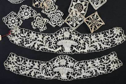 null Sixty-seven inlays in needle lace, beginning of the XXth century.
Four inlays...