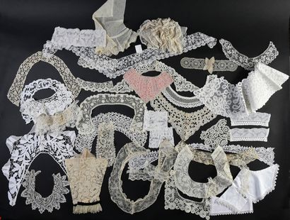 Costume accessories in lace, late nineteenth...