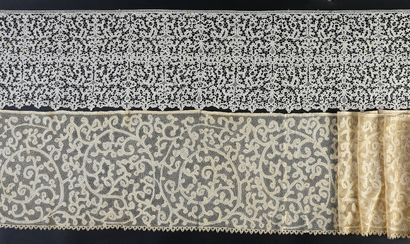 null Two large borders in lace of Milan, spindles, 2nd half of the XVIIth century.
A...